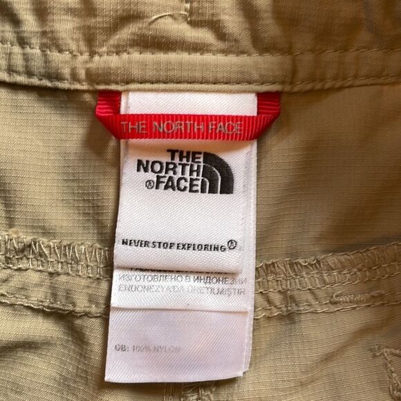 The North Face Adjustable Tan Bermuda Shorts size 4 - Picture 4 of 7